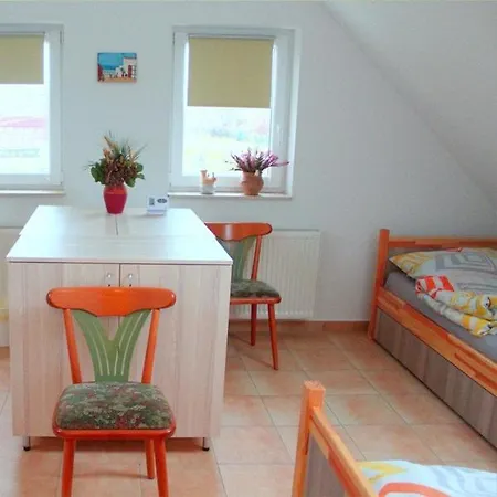 Nest Guesthouse-house For 16 People By The Gárdony